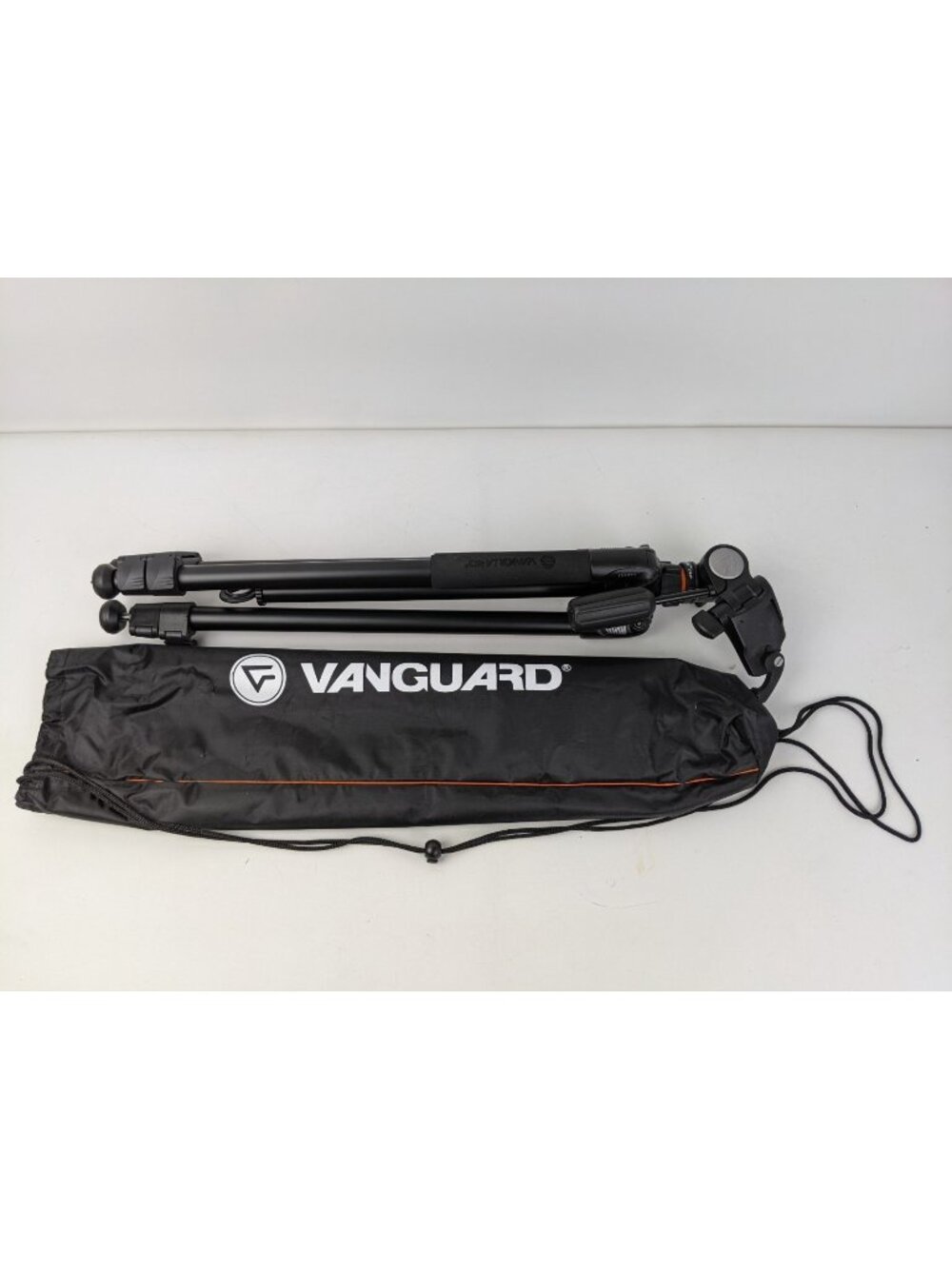 Vanguard Espod Plus 233AP Aluminum Alloy Tripod w/ Carrying Bag